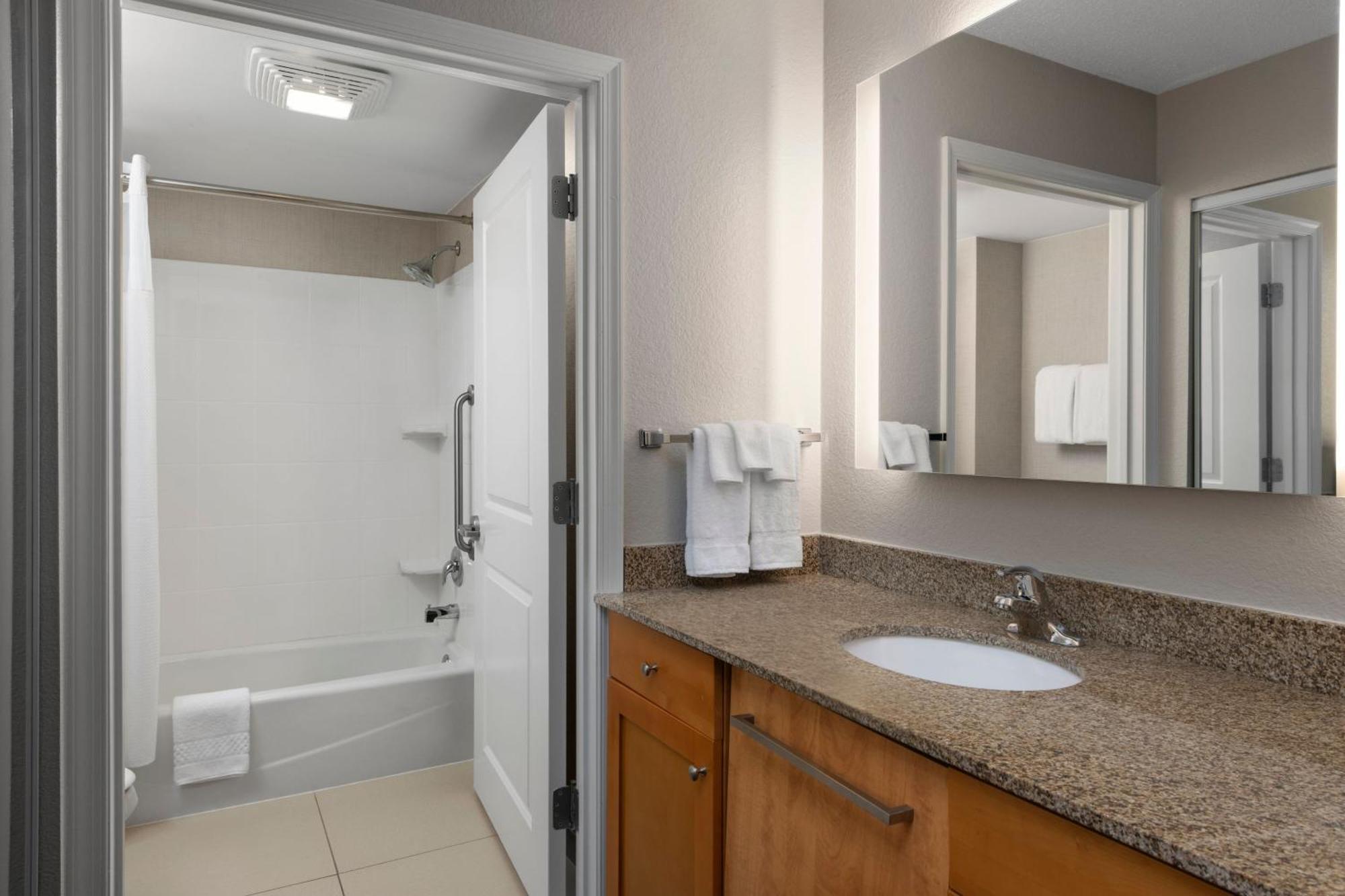 Residence Inn Mt. Laurel At Bishop'S Gate Mount Laurel Exterior foto